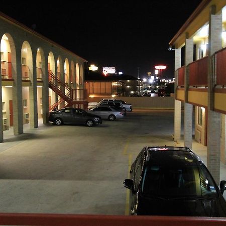 Americas Best Value Inn San Antonio/Lackland AFB Exterior foto