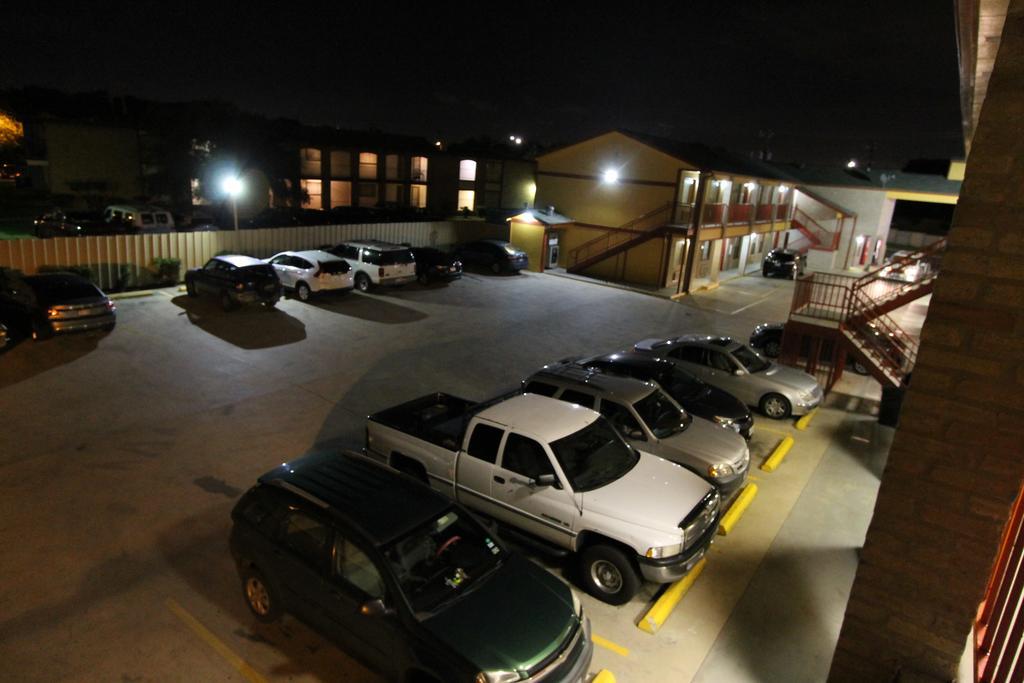 Americas Best Value Inn San Antonio/Lackland AFB Exterior foto